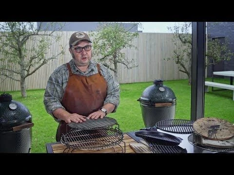 Big Green Egg EGGspander System Perforated Half Grid Voor Large 3 Big Green Egg EGGspander System Perforated Half Grid Voor Large